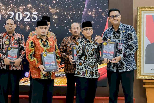 Penyerahan Laporan Hasil Pemeriksaan Atas LKPD Kabupaten Klaten Tahun 2025