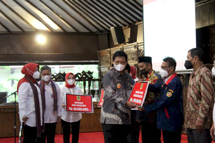 Rapat Koordinasi Dan Penyerahan Simbolis Hibah Uang Tahun 2021