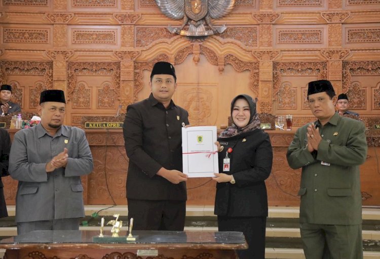 Bupati Klaten dan Ketua DPRD Klaten Tandatangani Persetujuan Raperda Perubahan APBD Tahun 2022 