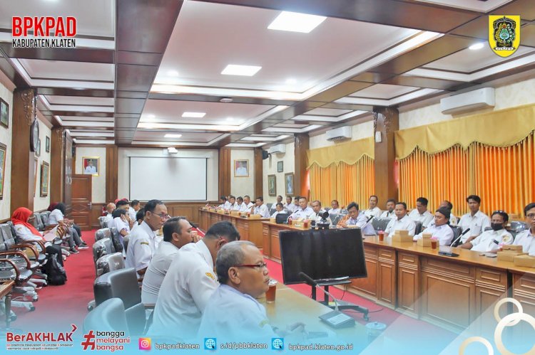 Rapat Koordinasi Dan Evaluasi Terkait Pengelolaan Pendapatan Asli Daerah