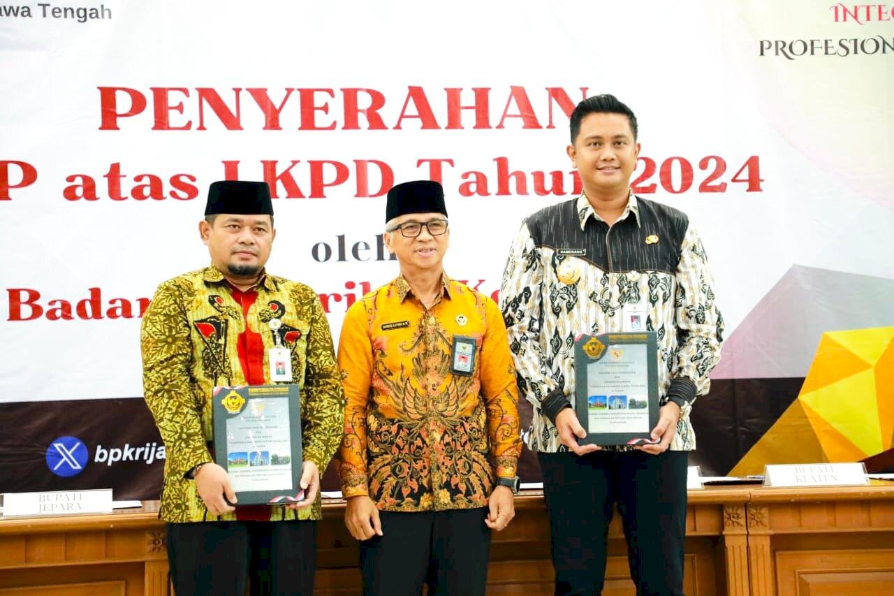 Penyerahan Laporan Hasil Pemeriksaan Atas LKPD Kabupaten Klaten Tahun 2024