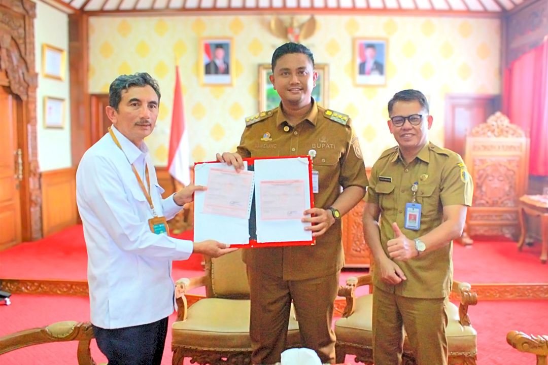 Penyerahan SPPT PBB Jalan Tol Klaten Ruas Jogja-Solo Oleh Bupati Klaten
