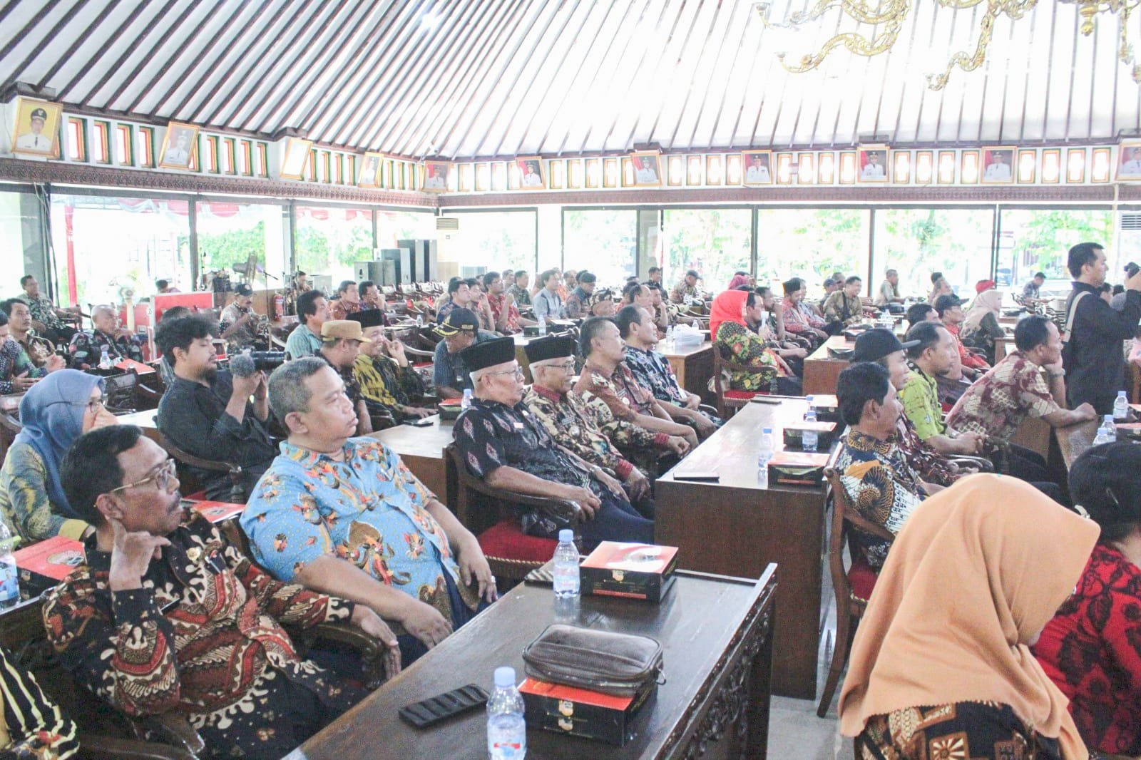 Sosialisasi Dan Penyerahan Pagu Bantuan Keuangan  Yang Bersifat Khusus Kepada Pemerintah Desa