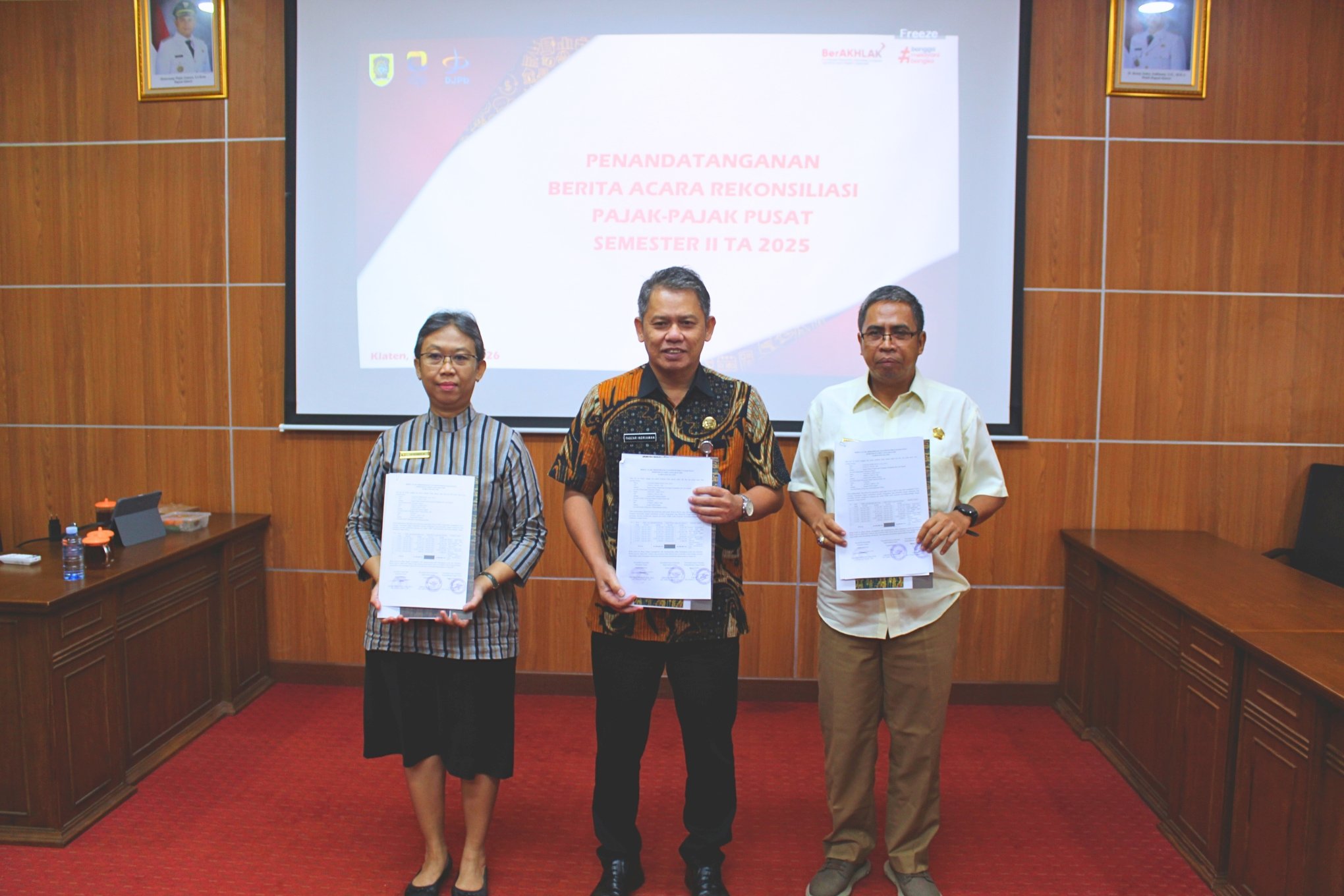 Penandatanganan Berita Acara Rekonsiliasi atas penyetoran Pajak Pusat Semester II Tahun Anggaran 2025